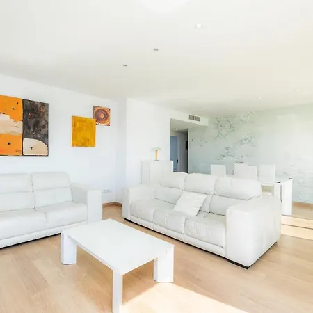 Atico Palmeras * カラ・ミラー